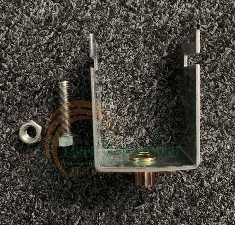 Pát U lắp pin năng lượng măt trời