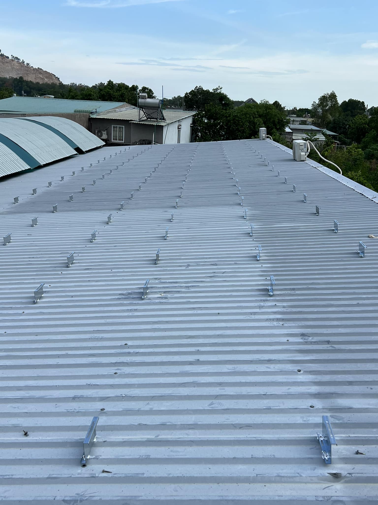 Bát Z lắp pin năng lượng mặt trời